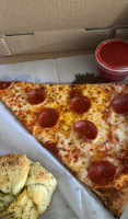 Michaelangelos Pizza food