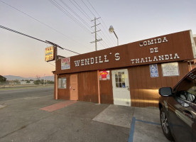 Wendill's Chicken House outside