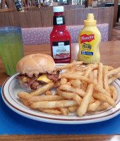 River City Diner Smokehouse food