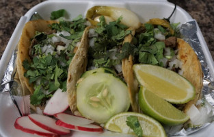 Taqueria El Refugio food