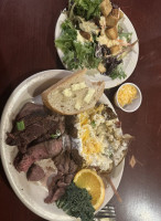 Quincy's Of Buena Vista food