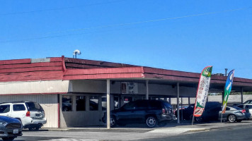 Tu Taqueria outside