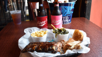 Rippy's Honky Tonk food