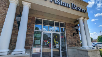 Yoho Asian Bistro outside