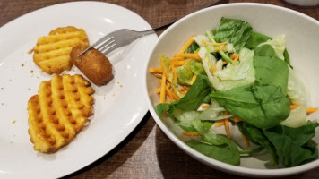 Lenoir Dining Hall food