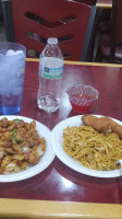 Hy-yee Chinese Buffet food