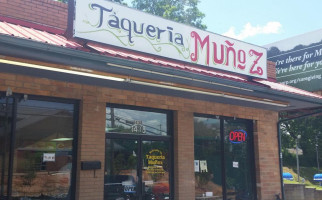 Taqueria Muñoz outside