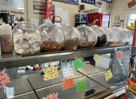 Bonnie Doon Drive-in food