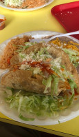 Roberto's Taco Shop food