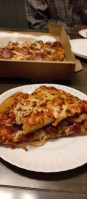 Klondike Pizza Kitchen food