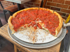 Zachary's Chicago Pizza food