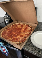 Nunzio's Pizza food