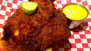 Rocky's Hot Chicken Shack food