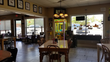 Sandridge Diner inside