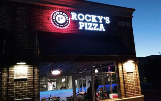 Rocky's Pizza food