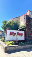 Big Boy outside