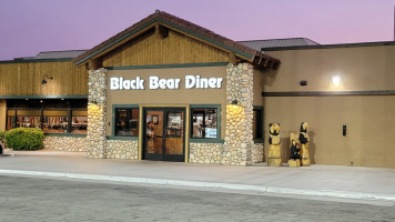 Black Bear Diner Barstow outside