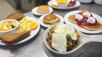 Breakfast Station food