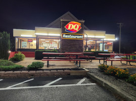 Dairy Queen Phone Number, Reservations, Reviews outside