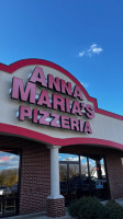 Anna Maria's Pizzeria outside