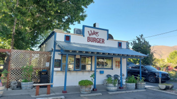 Walker Burger outside