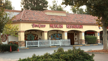 Don Cuco Mexican Newhall outside