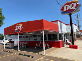 Dairy Queen inside