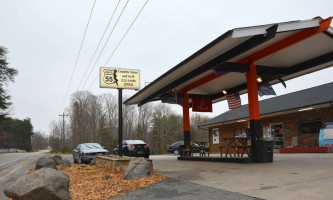 Route 55 Country Store Grill outside