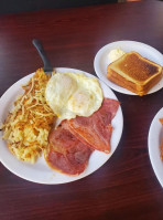 Harvey's The Breakfast Place, Llc food