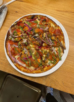 Mod Pizza food