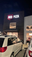 Mod Pizza food