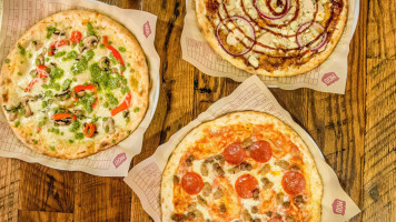 Mod Pizza food