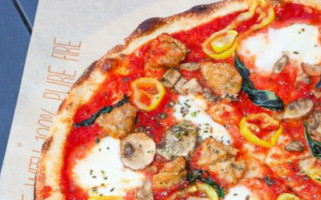 Blaze Pizza food