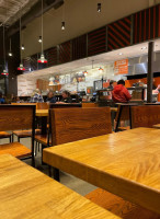 Blaze Pizza food