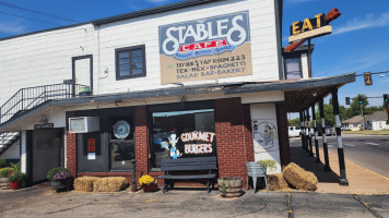 Stables Cafe outside