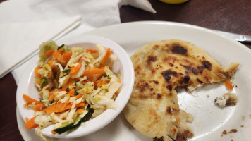 Los Izotes El Salvadorean food