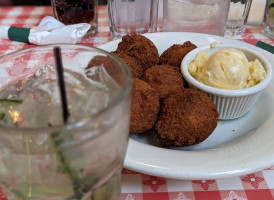 Hattie's Restaurants Downtown Saratoga Springs inside