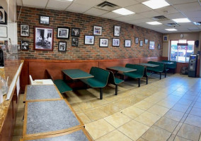 Larry Joe's Pizzeria inside