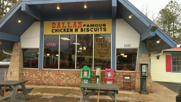 Dallas Famous Chicken N' Biscuits food