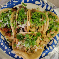 Chavas Tacos food