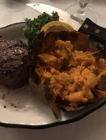 Charolais Steakhouse food