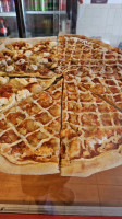 Gino's Pizza food