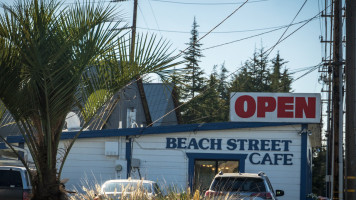 The Beach Street Cafe outside