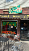 Uptown Pizzeria inside