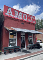 Amo Pizza General Store inside