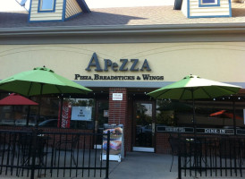 Apezza Pizza outside