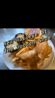 Wooden Shoe Grill food