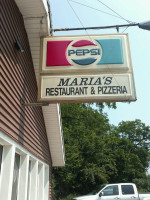 Maria's Pizza outside