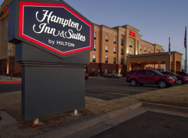 Hampton Inn Suites Elk City outside