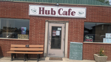 Binford’s Hub Café outside